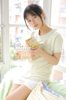 厨房客厅征服美妇